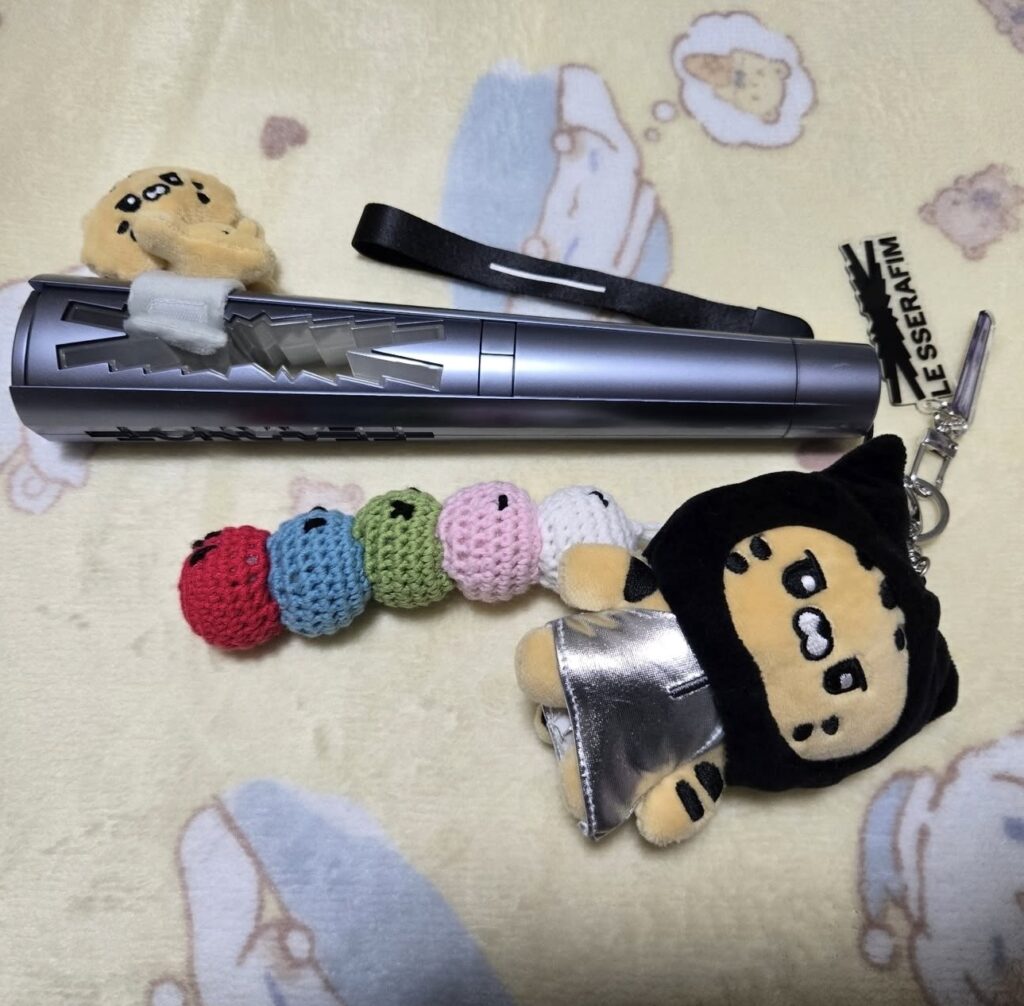 ルセラフィム ペンライト 販売店, ルセラフィム ペンライト どこで買える, ルセラフィム OFFICIAL LIGHT STICK 購入方法, ルセラフィム ペンライト 2025 通販 実店舗
