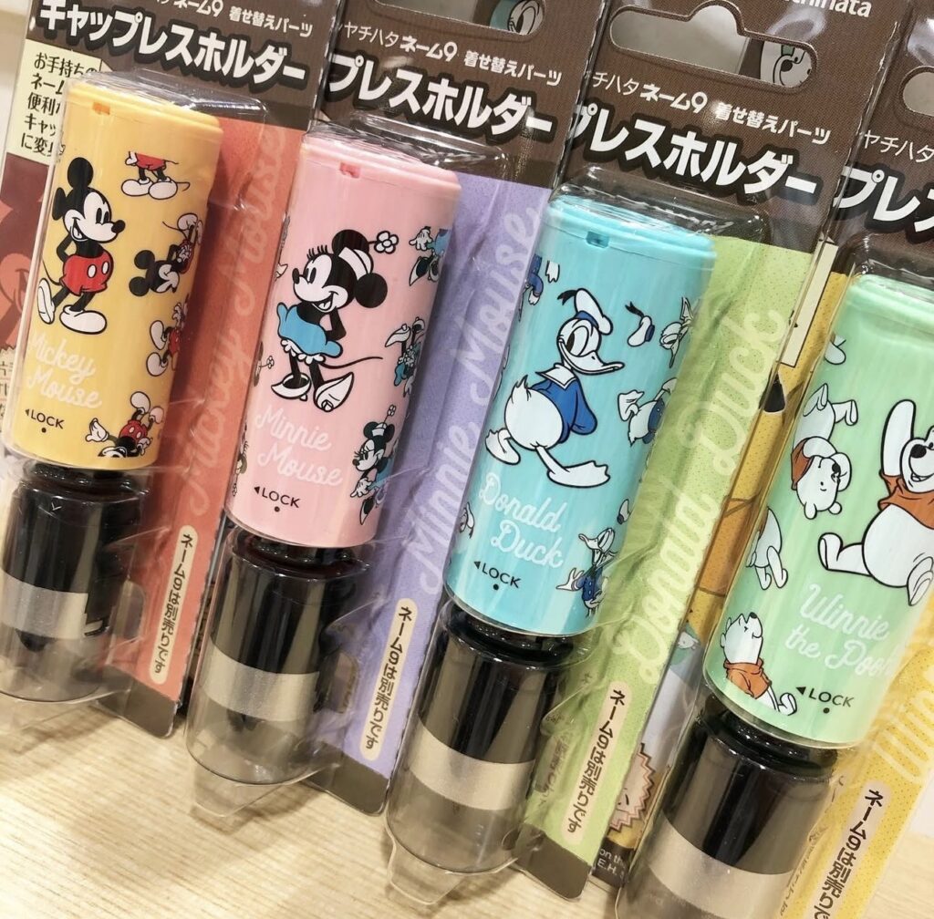 ダイソー シャチハタ 売ってる？, シャチハタ ダイソー 取扱店舗, シャチハタ 100均 使い心地, ダイソー シャチハタ レビュー, シャチハタ どこで買える
