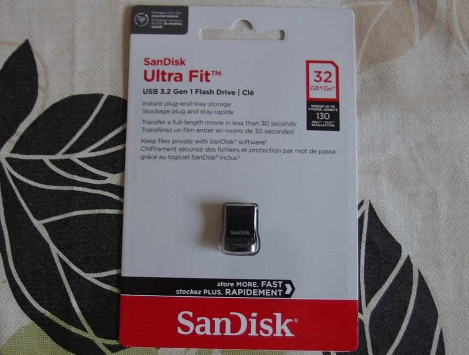 USB 32GB SanDisk サンディスク Ultra Fit