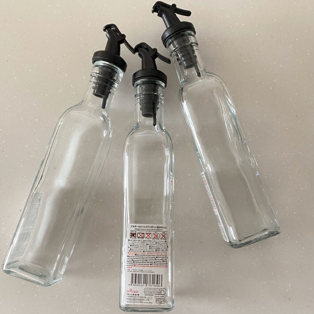 無印良品 オイルボトル 1年 使用レビュー, オイルボトル 無印良品 ダイソー セリア ニトリ 比較, 無印良品 オイルボトル 液だれ 実際の感想, オイルボトル 無印良品 本音レビュー